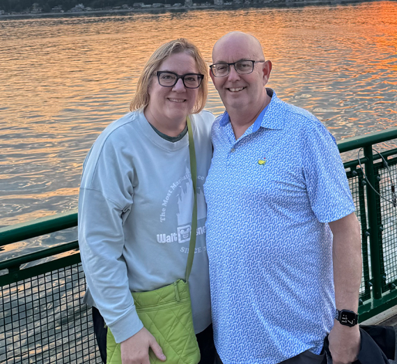 ゴンザガのロゴと「あなたの目的を見つけよう」というテキストが書かれたキャンパスの看板